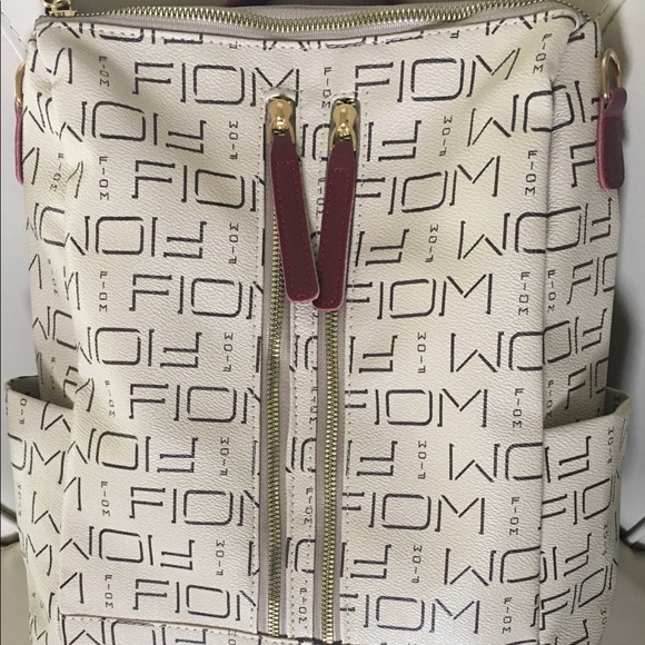 💥Women’s Backpack/Purse💥 Make an Offer ✨ - Picture 2 of 5